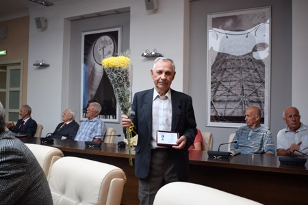 Ветеранов наградили на Нововоронежской АЭС в преддверии Дня работника атомной промышленности