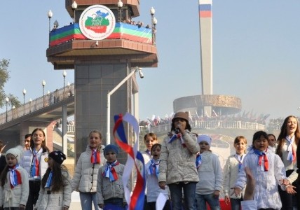 Карачаево-Черкесия масштабно отметила 25-летие республики и День Черкесска