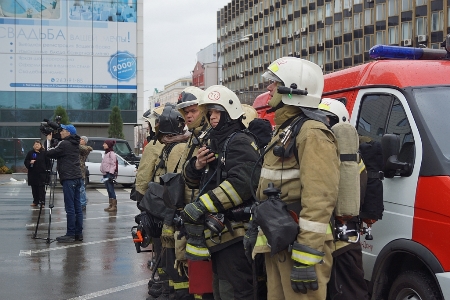 Спасатели провели пожарно-тактические учения в гостиничном комплексе Ростова-на-Дону в преддверье ЧМ-2018