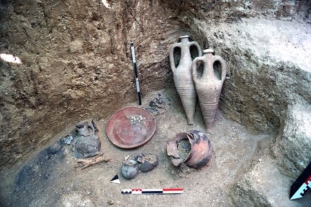 Неразграбленный некрополь II-IV веков н. э. нашли в Крыму