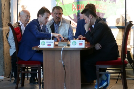 Международный шахматный турнир в стометровой башне в Магасе завершился победой представителя Китая