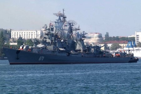 Сторожевик "Сметливый" вернулся в Крым после четырех месяцев вахты в Средиземноморье