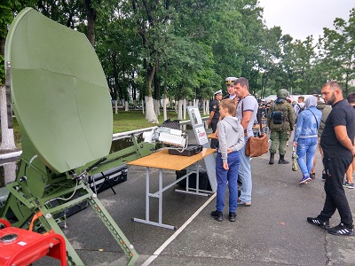 Выставка военной техники в рамках международного военно-технического форума "Армия-2018" открылась во Владивостоке