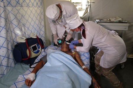 Медики ЧФ развернули полевой госпиталь на учениях в Крыму