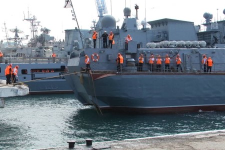 Сторожевик "Сметливый" вернулся в Крым после четырех месяцев вахты в Средиземноморье