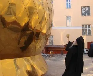 На церковь святителя Луки при Читинской государственной медицинской академии установлен главный купол