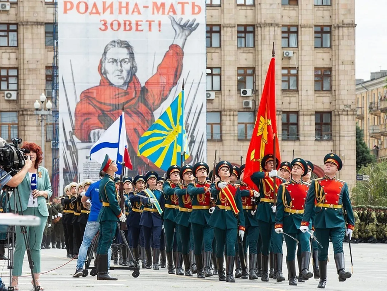 Парад Победы в Волгограде. Фото пресс-службы администрации Волгоградской области