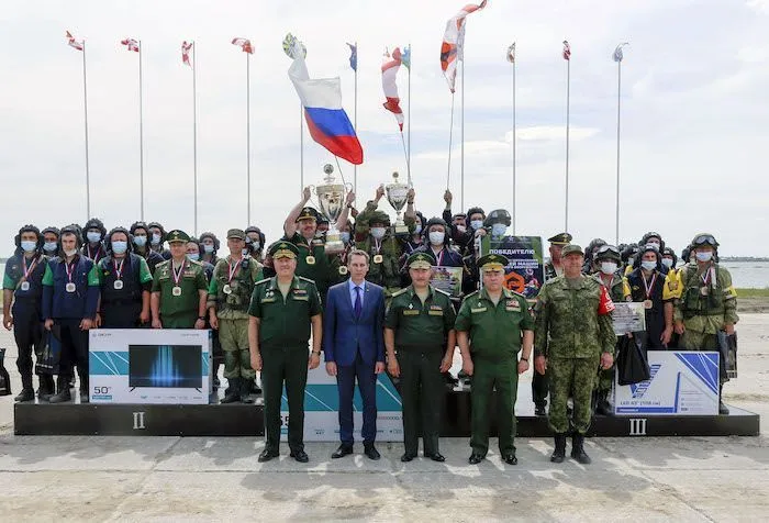 Военные со всей страны соревновались в мастерстве под Тюменью