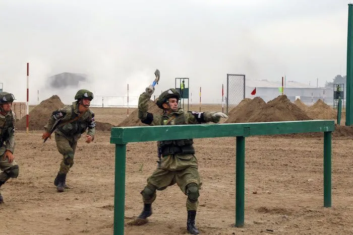 Военные со всей страны соревновались в мастерстве под Тюменью