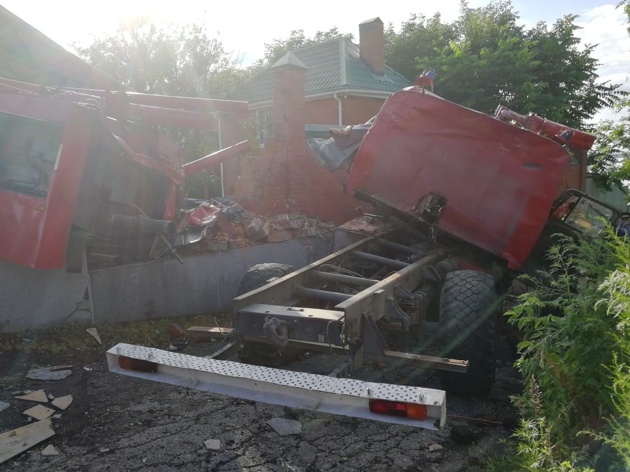 Двое пожарных погибли, еще двое госпитализированы из-за ДТП в районе  Хабаровска - Дальний Восток || Интерфакс Россия