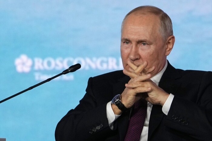 Фото. Президент РФ Владимир Путин заявил, что возобновление мирных переговоров с Украиной возможно с учетом нынешних реалий "на земле"