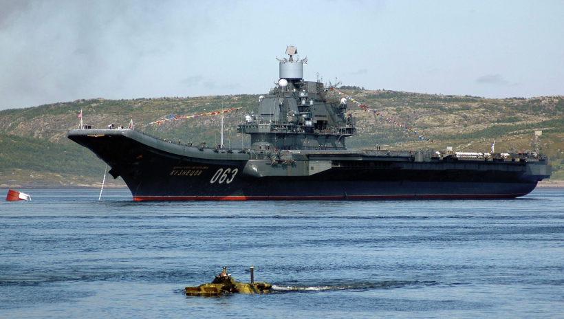 Фото. Именем адмирала Николая Кузнецова назван крупнейший российский корабль - тяжелый авианесущий крейсер