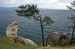 Иркутские производители ведут переговоры об экспорте воды из Байкала во Вьетнам