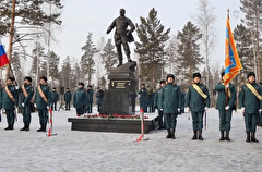 Память о экс-главе МЧС России Зиничеве увековечили в иркутском Тулуне