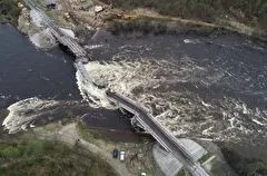 Вода в реке, которая разрушила мост в Заполярье, продолжает подниматься