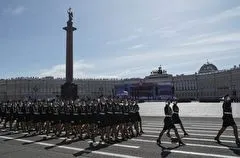 Парад и салют состоятся в Петербурге в День Победы - власти