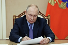 Путин подписал закон о продлении программы помощи многодетным семьям в погашении ипотеки
