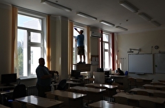 Школы Белгорода готовят к работе в очном формате - губернатор