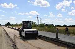 Восстанавливать поврежденные паводком дороги начали в Омской области