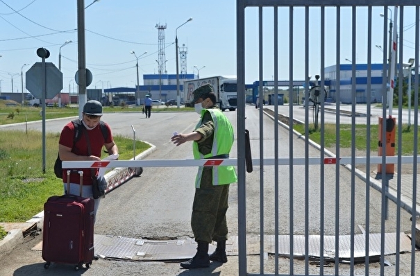 За оскорбление по национальному признаку и унижение чести ветеранов запретят въезд в РФ