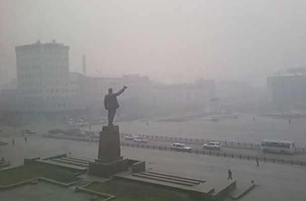 Якутск снова окутало дымом от лесных пожаров