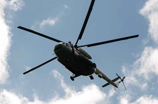 Вертолет МИ-8 вернулся в аэропорт вылета на Чукотке из-за проблем с двигателем