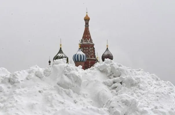 Очередной снегопад надвигается на Москву