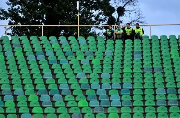 Болельщикам из-за COVID-19 снова запретили посещать соревнования в залах в Хакасии