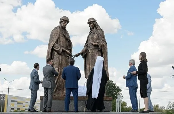 Один из самых масштабных в России памятников святым Петру и Февронии установили под Воронежем