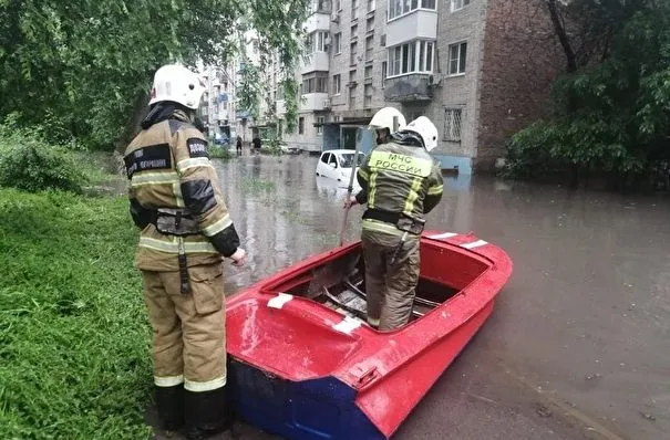 Подразделения МЧС на Кубани переведены в режим ЧС из-за продолжающихся ливней