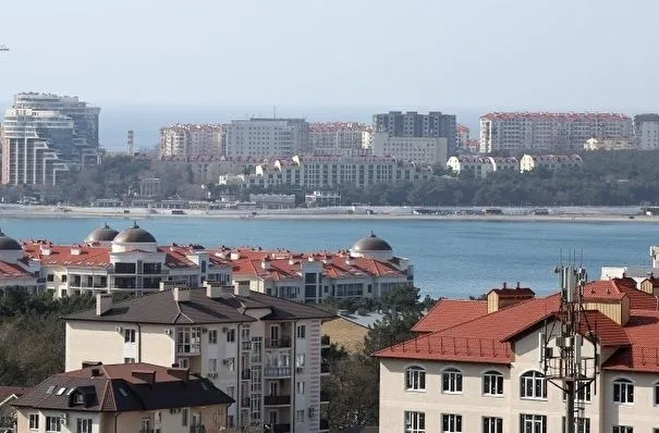 Вода в центре Геленджика сошла, электричество восстановлено