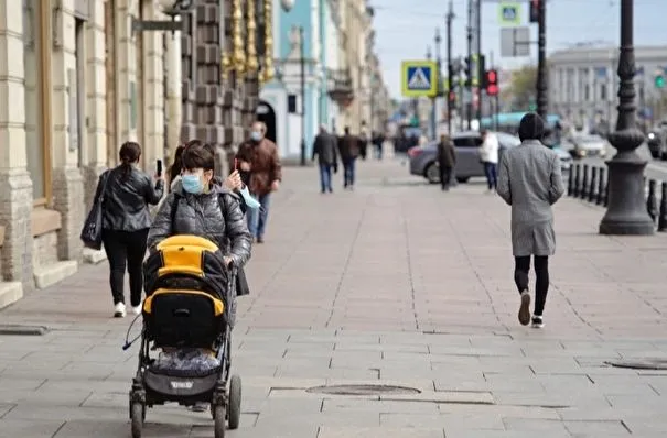 Дополнительные ограничения из-за роста заболеваемости COVID-19 в Петербурге не планируются