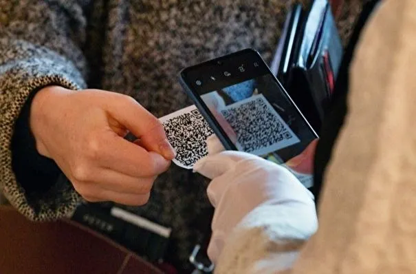 Сенаторы предложили рассылать QR-коды на бумажных носителях жителям труднодоступных районов