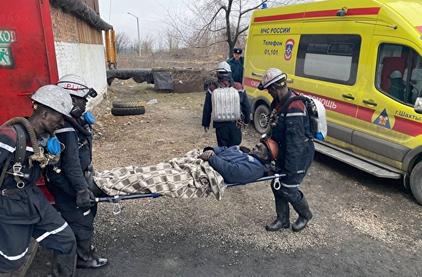Трех горняков достали из шахты в Ростовской области спустя 4 дня после обвала, они в порядке - власти