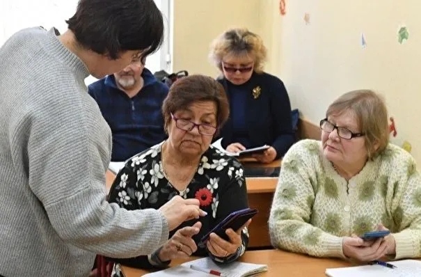 Более 70 центров "Московское долголетие" будут работать в столице до конца года