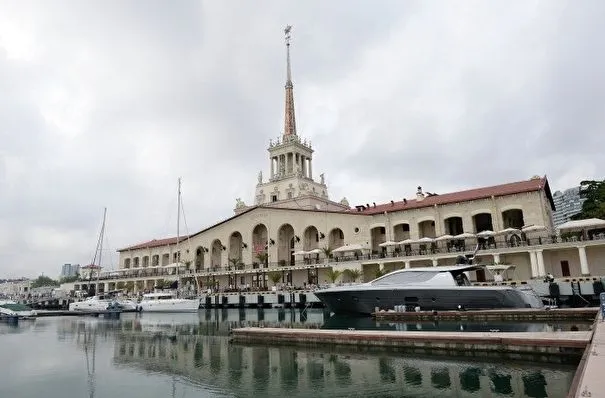 Круизный лайнер начнет перевозку туристов из Сочи в Турцию