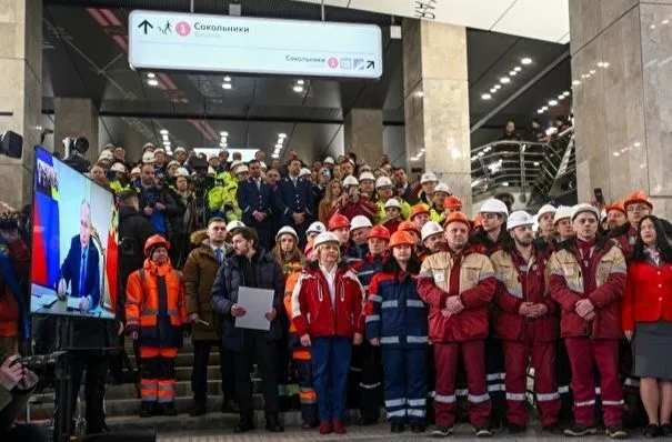 Путин и Собянин запустили "Большое кольцо" столичного метро