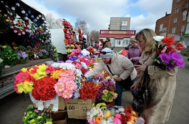 Дополнительные маршруты автобусов запустят в Москве на Красную горку