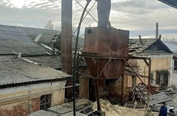 Одиннадцать крупных предприятий Шебекинского городского округа Белгородской области повреждены при обстрелах - власти