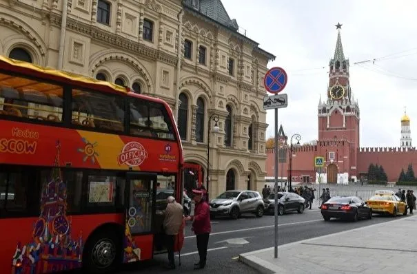 Спрос на путешествия в Москву этим летом превзошел ожидания туроператоров