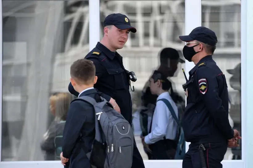 Все трое пострадавших при нападении в школе Приангарья находятся дома - министр. Фото. © РИА Новости. Максим Богодвид