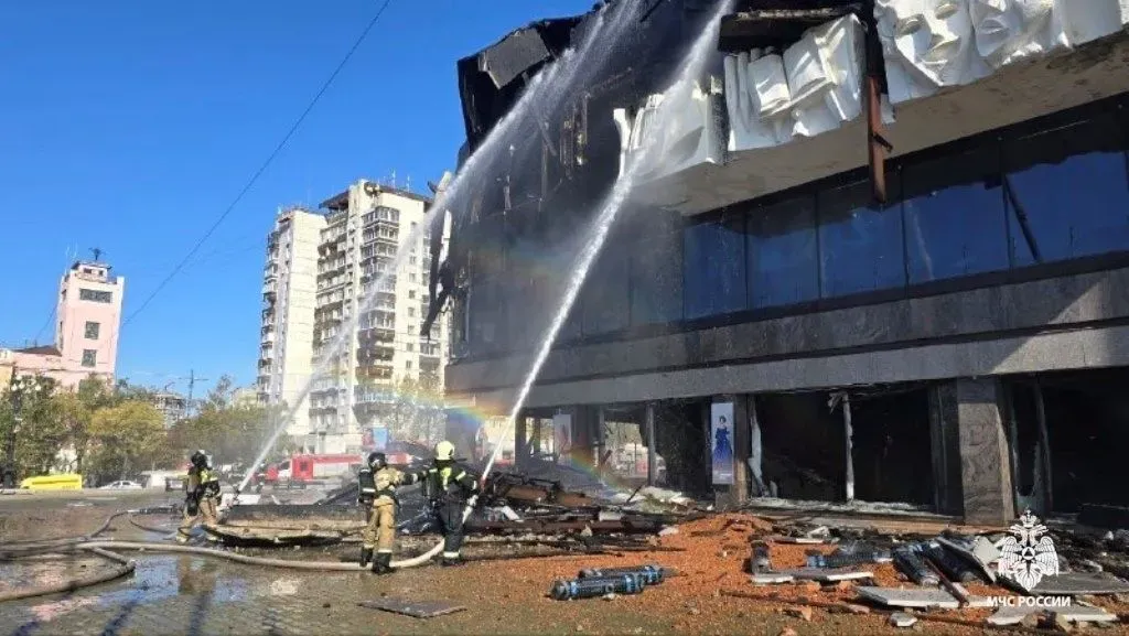 Пожар в музыкальном театре в Хабаровске ликвидирован. Фото. © Пресс-служба ГУ МЧС по Хабаровскому краю. Анастасия Склярова