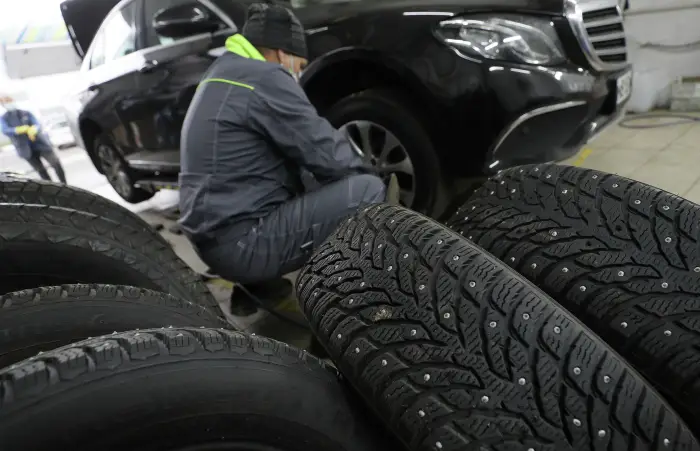 Московским автомобилистам пора менять летнюю резину на зимнюю - Вильфанд. Фото. © РИА Новости. Антон Денисов