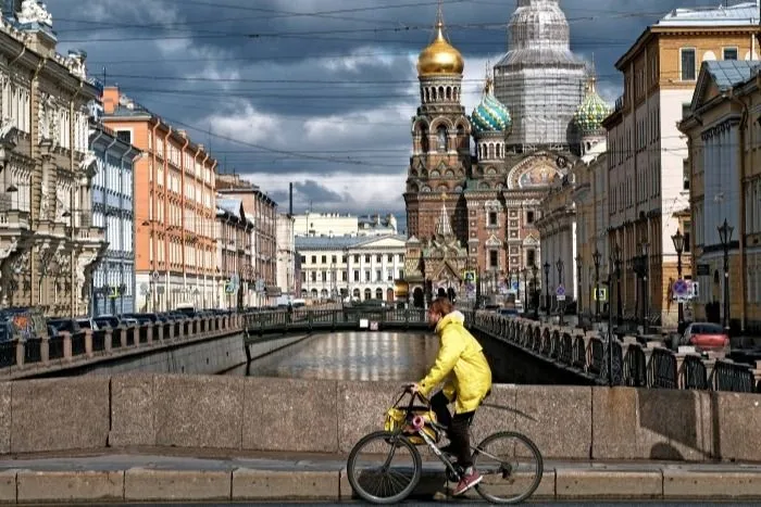 Почти половина петербуржцев является бессимптомными носителями коронавируса