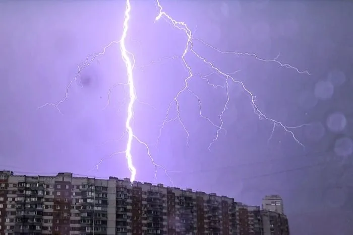 На Москву вновь надвигается гроза