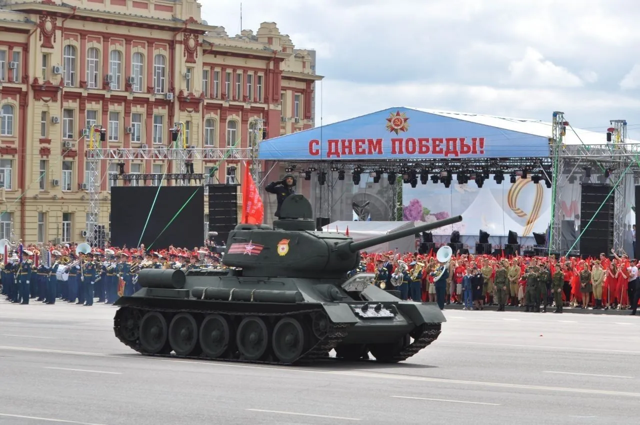 Современные ракетные комплексы и легендарные "Катюши" примут участие в параде Победы в Ростове-на-Дону