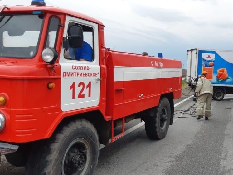 Все перевернутые ветром большегрузы подняли на Ставрополье