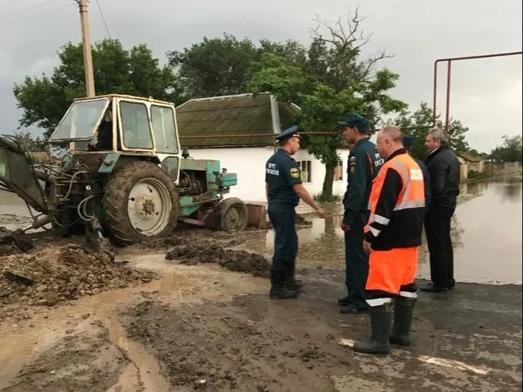 Ливень подтопил несколько домов в ставропольском селе