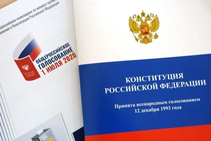 Голосование по поправкам в Конституцию в СЗФО организовали возле домов, на морских судах и в тундре