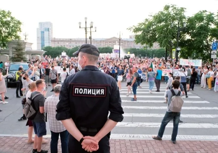 Песков: ситуация в Хабаровске постепенно успокаивается